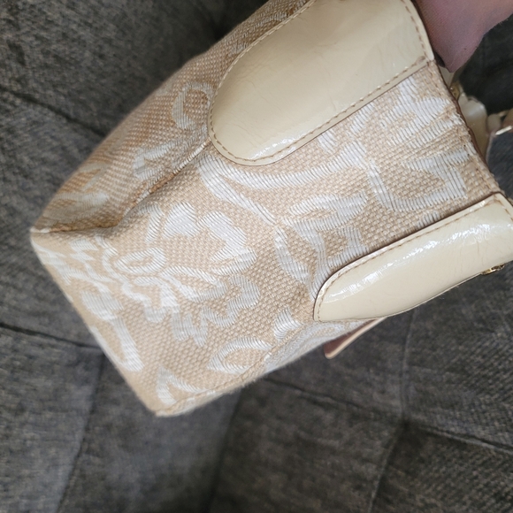 Liz Claiborne Vintage Floral Cream Shoulder Bag - Picture 10 of 12